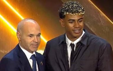 《英雄联盟：双城之战》第二季喜提白玉兰奖！沉浸式音乐现场今年空降上海！