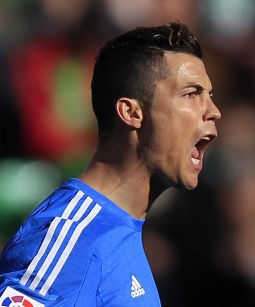 明的年轻人 明的年轻人